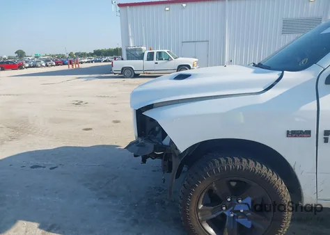 2018 Ram 1500 Sport 4X4 6'4 Box из США, поврежденный, VIN 1C6RR7HT7JS103627